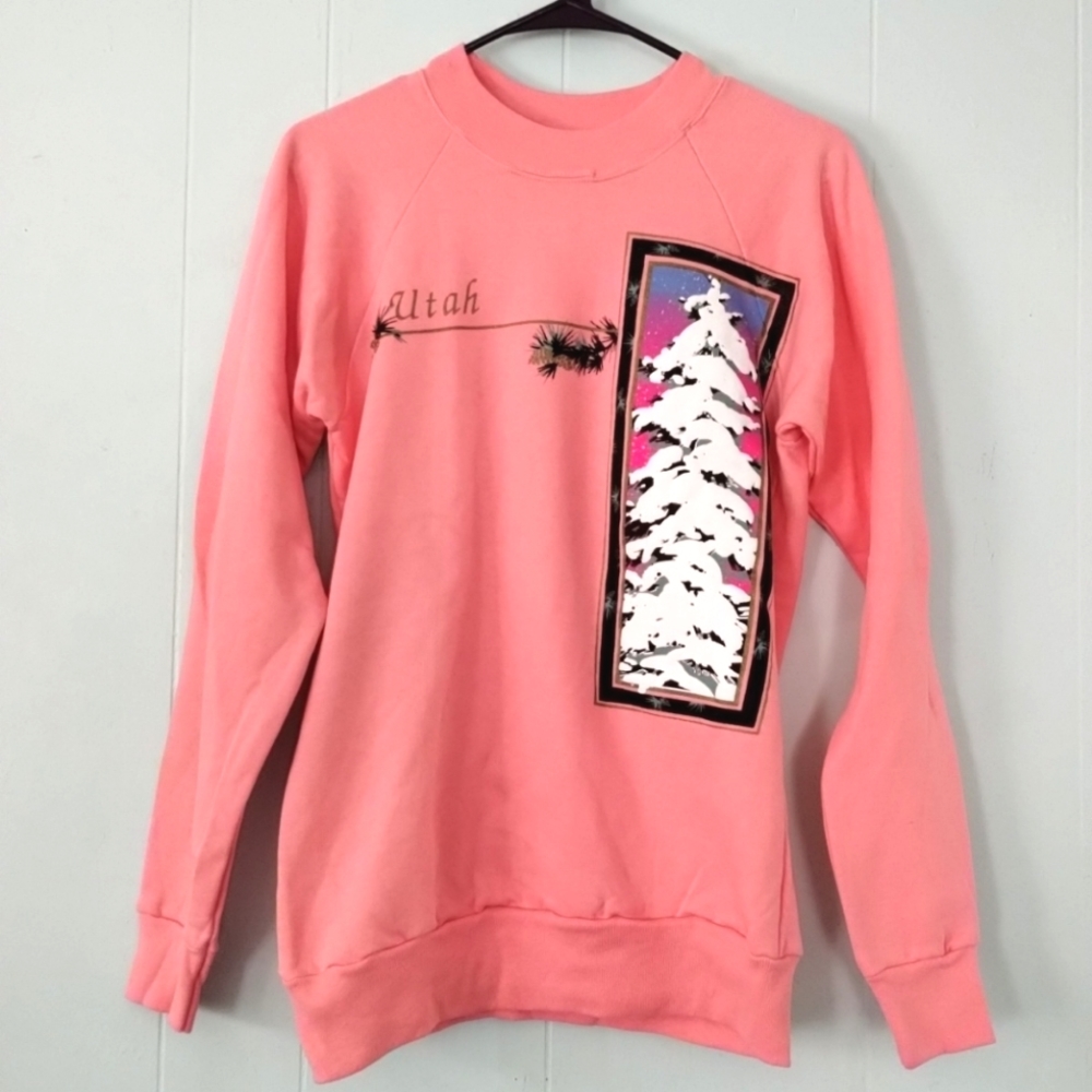 Vintage Sweatshirt Utah Ski Snow Winter Salmon Peach Pink Vacation Adult Small